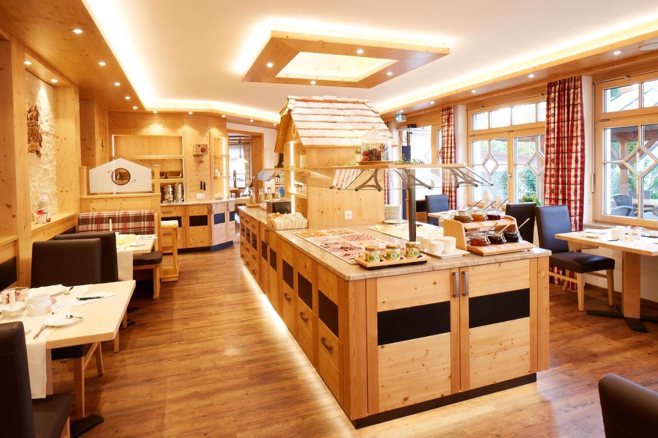 Wander- & Wellnesshotel Naegele ヘーヘンシュヴァント エクステリア 写真