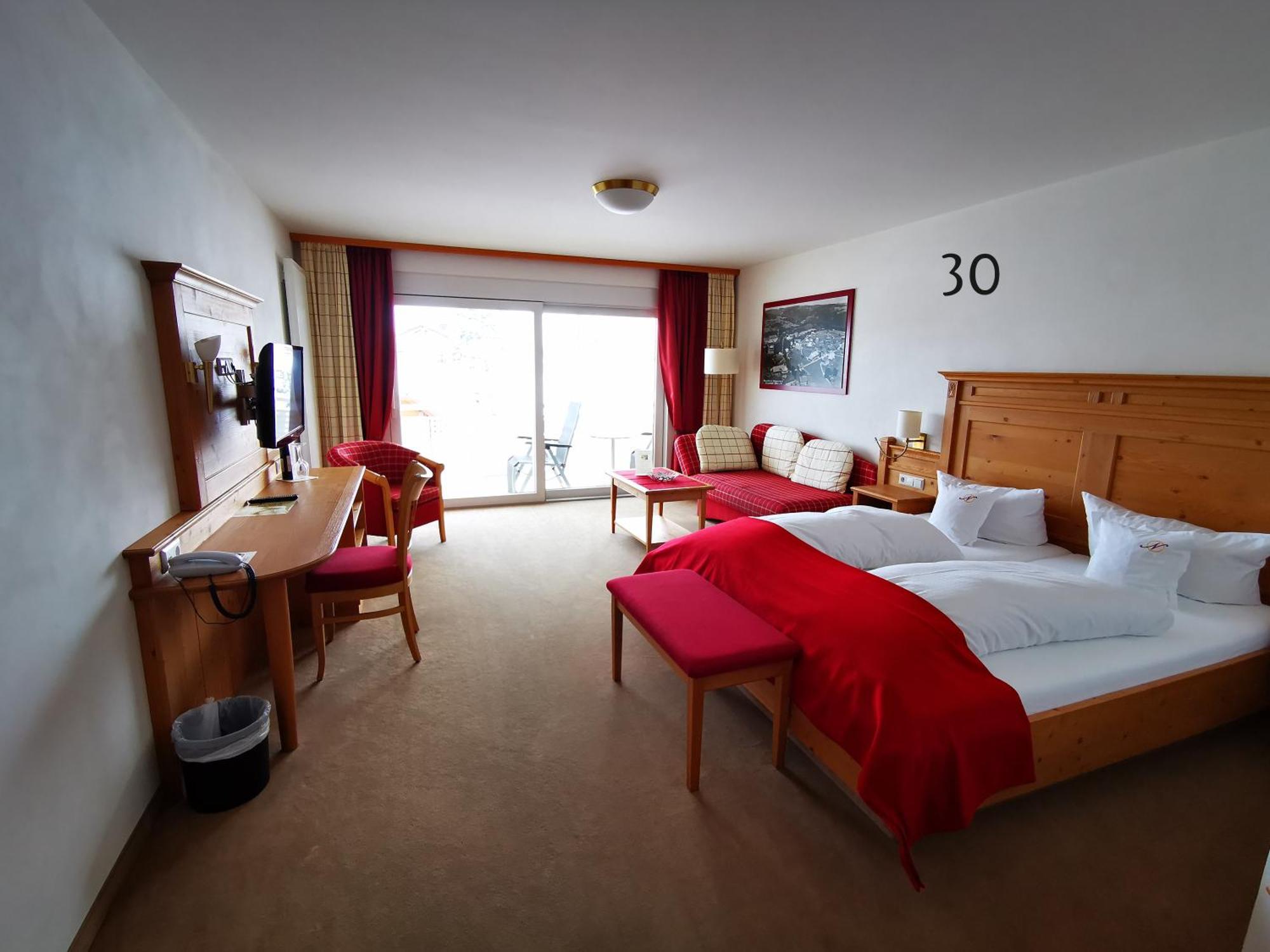 Wander- & Wellnesshotel Naegele ヘーヘンシュヴァント エクステリア 写真